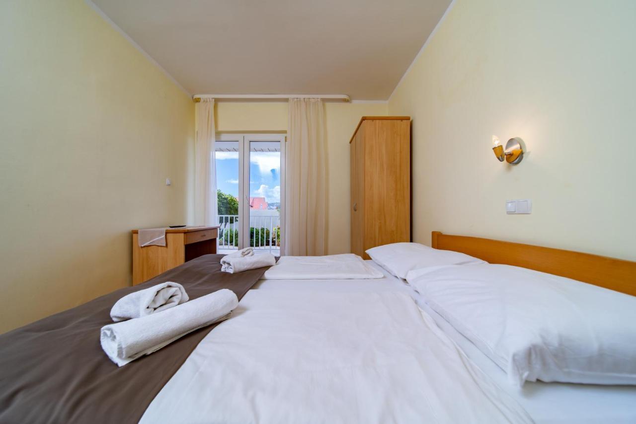 Apartments Stare Brajde Лопар Екстериор снимка