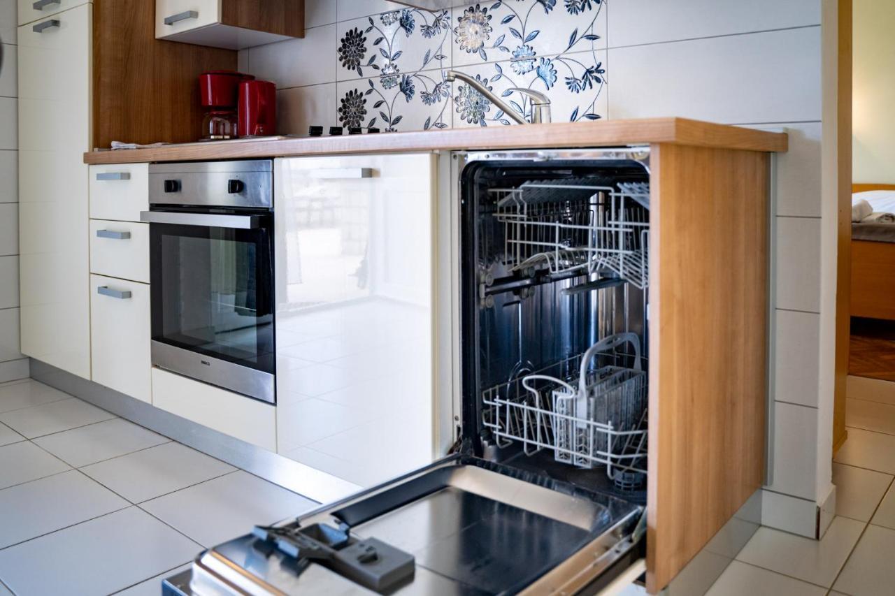 Apartments Stare Brajde Лопар Екстериор снимка