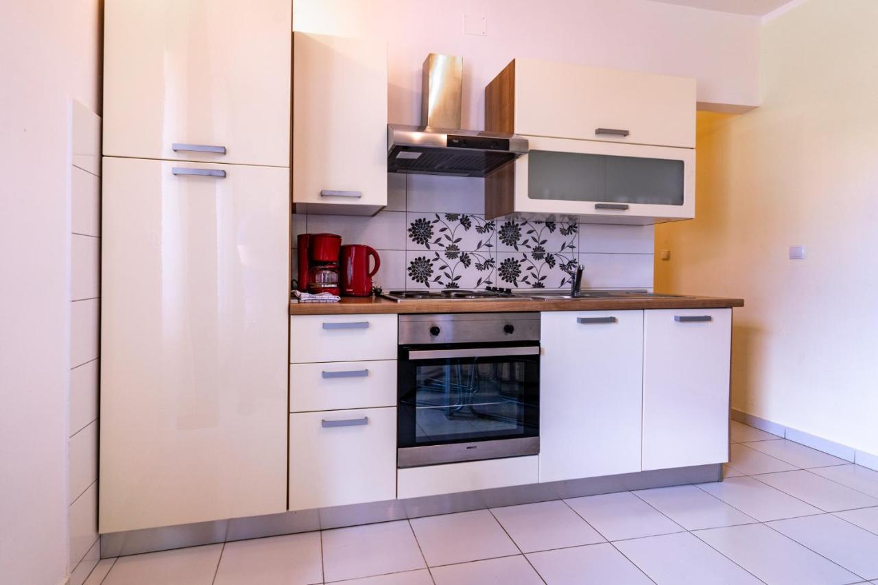 Apartments Stare Brajde Лопар Екстериор снимка