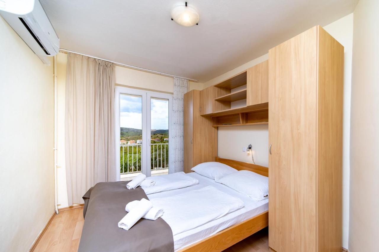 Apartments Stare Brajde Лопар Екстериор снимка