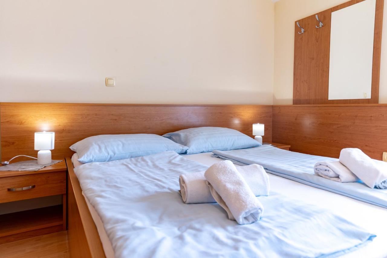 Apartments Stare Brajde Лопар Екстериор снимка