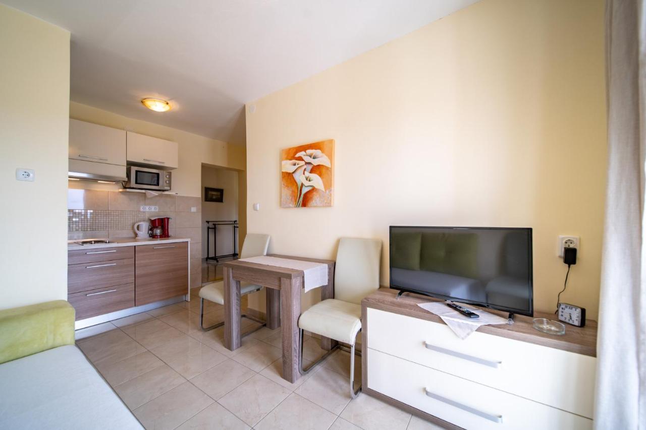 Apartments Stare Brajde Лопар Екстериор снимка