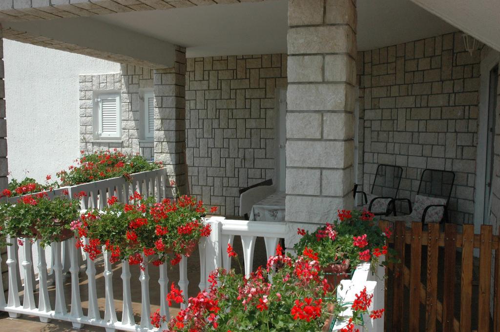 Apartments Stare Brajde Лопар Екстериор снимка